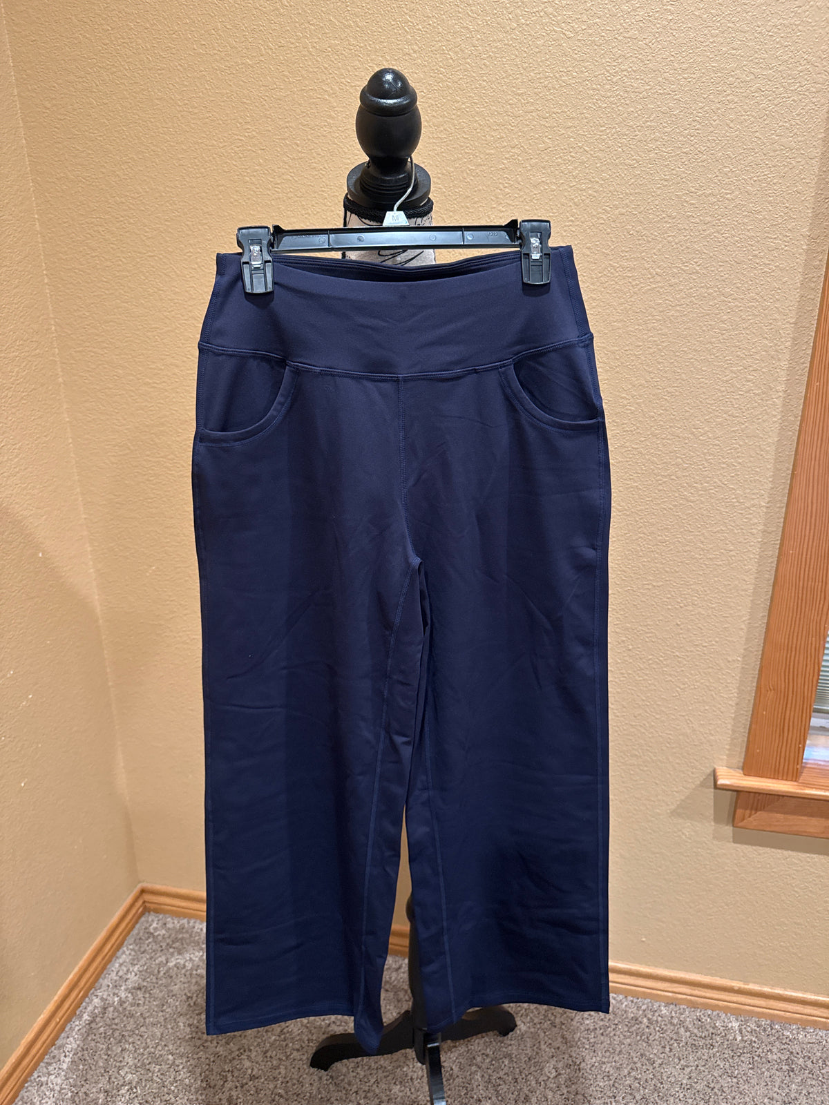 E Soft wide leg medium petite ￼