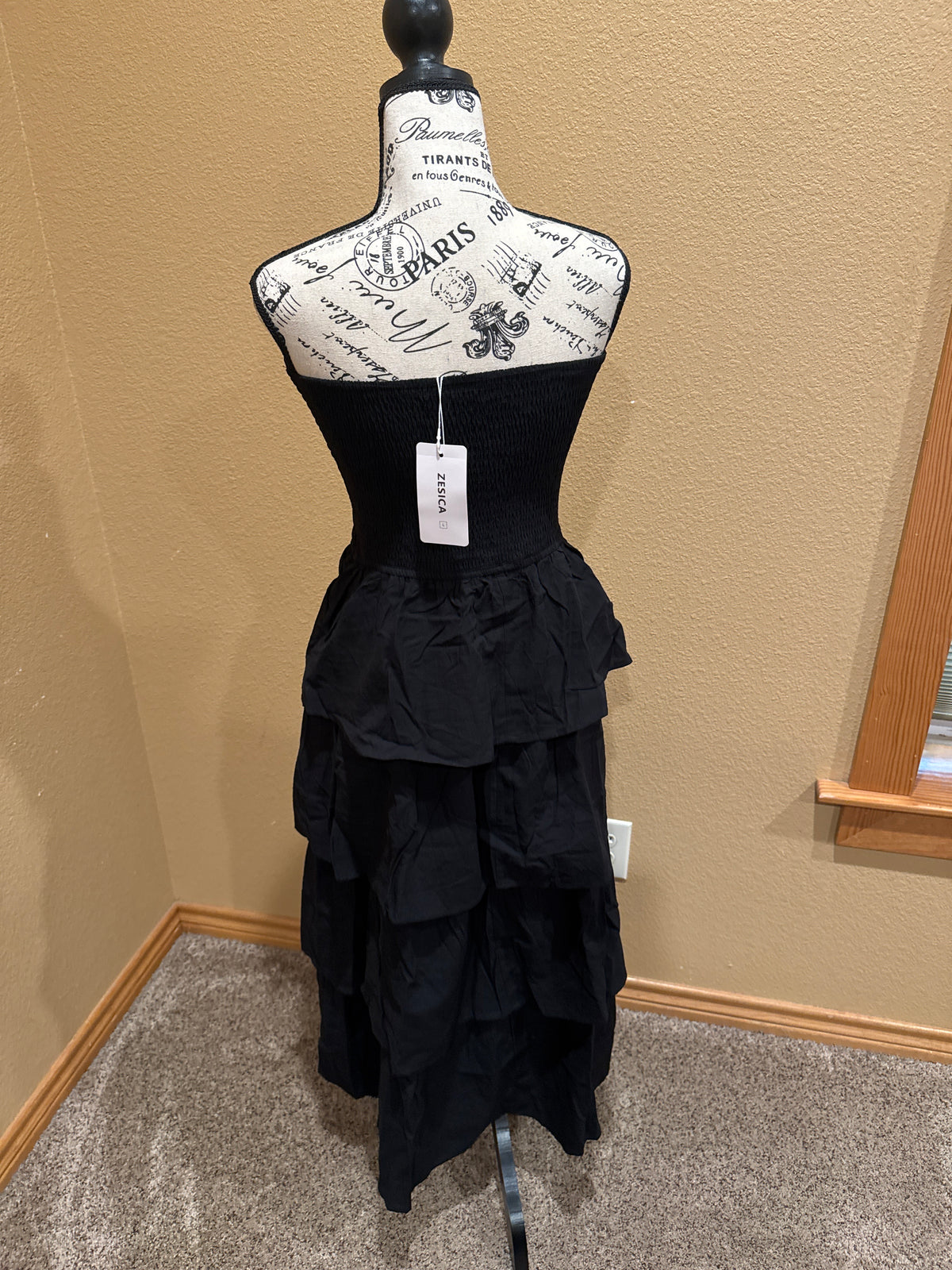 Zesica large strapless dress