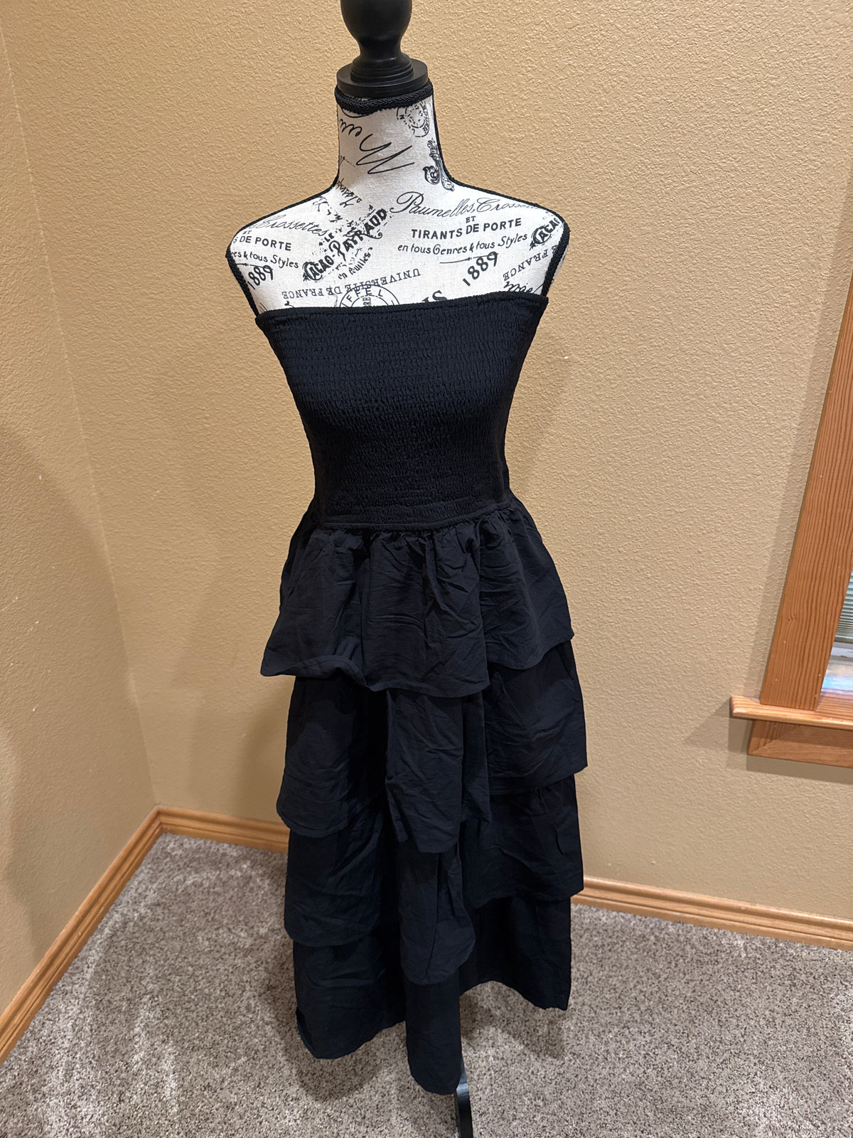 Zesica large strapless dress